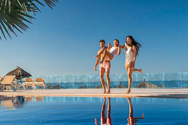 Get ahead of the fun and save more! Krystal® Satélite María Bárbara Mexico City Get ahead of the fun and save more! Krystal® Satélite María Bárbara Mexico City